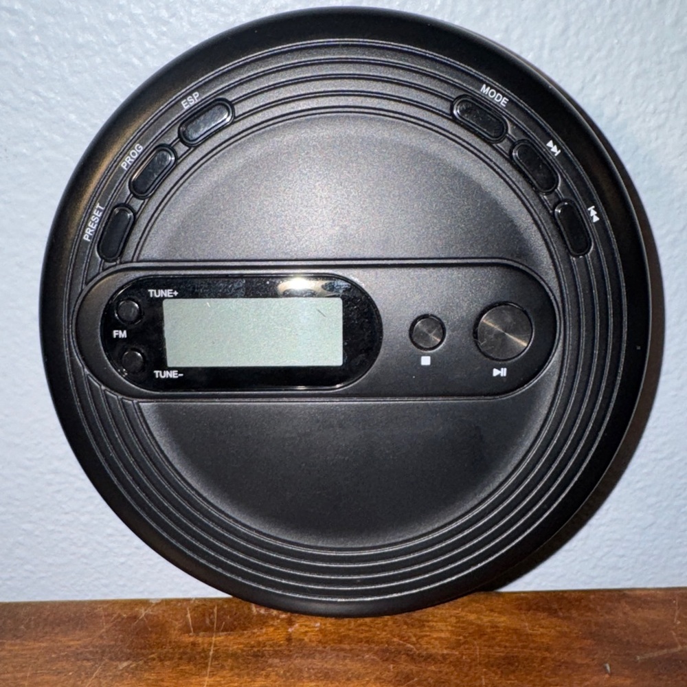 Onn Model ONB15AV201 Black Portable CD Player with FM Radio